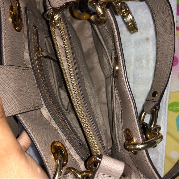 Michael kore satchel - Picture 4 of 6